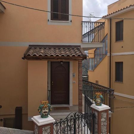 Casa Vacanza Cundari Castelmola Exteriér fotografie