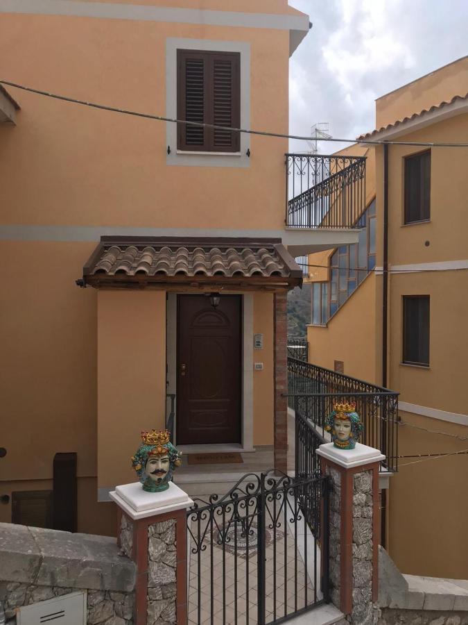 Casa Vacanza Cundari Castelmola Exteriér fotografie